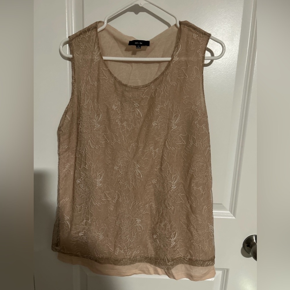 Mi-Tu Women’s 44 (XL) Sleeveless Top